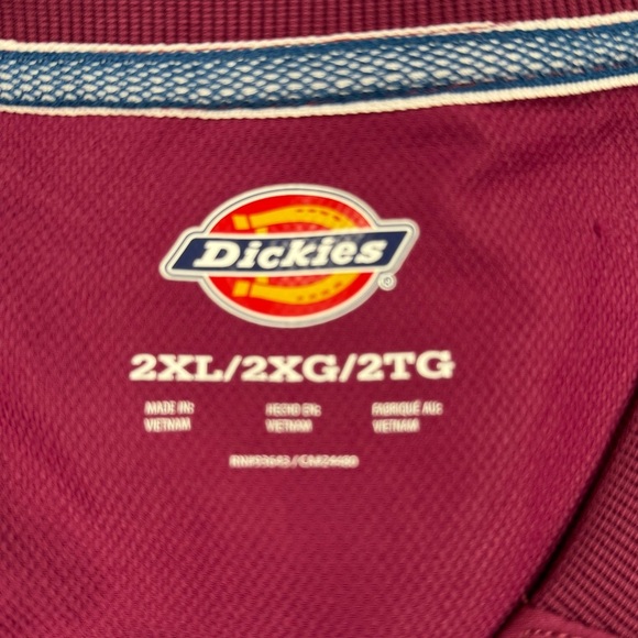 NWT Dickies Mens 2XL Scrub Top Dynamix Wine Burgundy Scrubs Stretch Uniform NEW - Picture 6 of 7